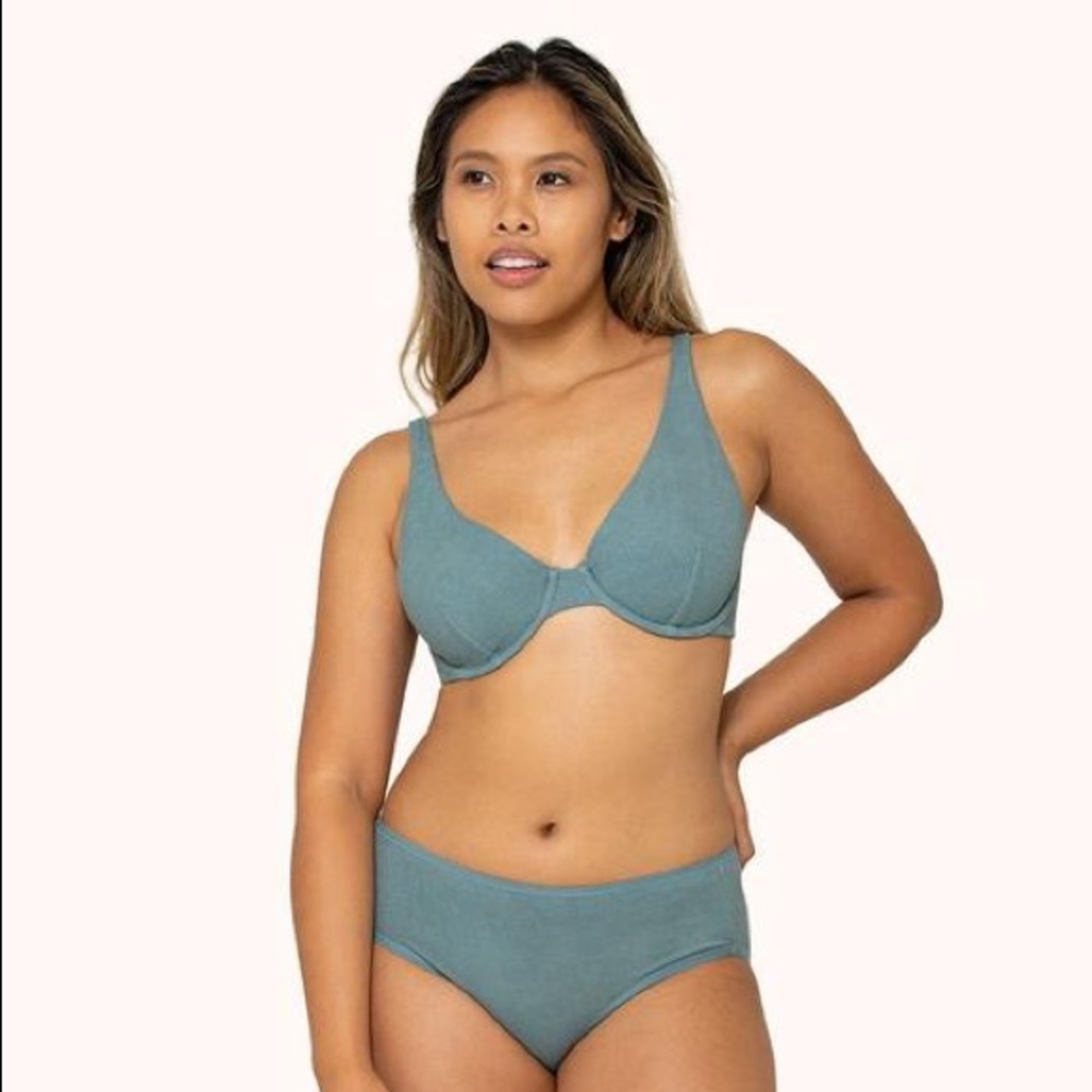 Lively Unlined Ribbed Plunge Bra